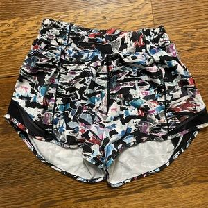 Lululemon hotty hot short 2 long excellent used condition